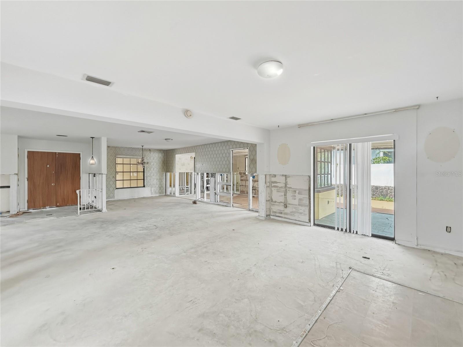 750 115TH AVE, TREASURE ISLAND, FL, 33706