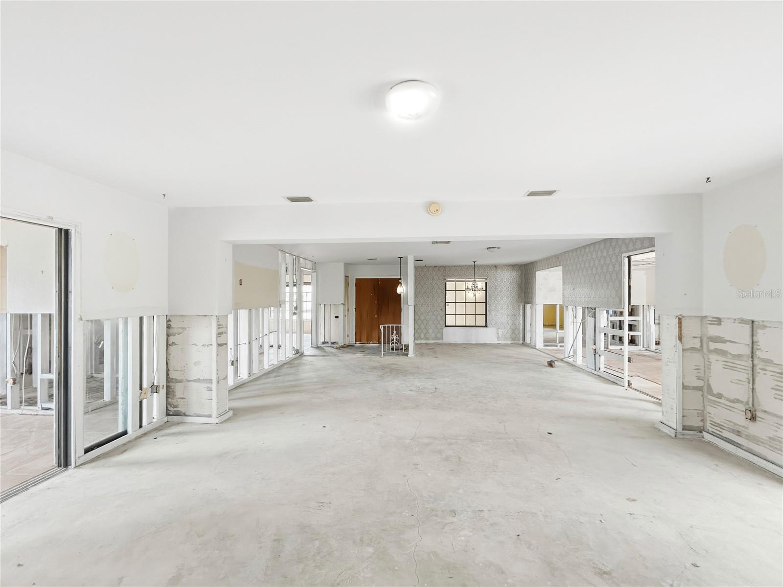 750 115TH AVE, TREASURE ISLAND, FL, 33706