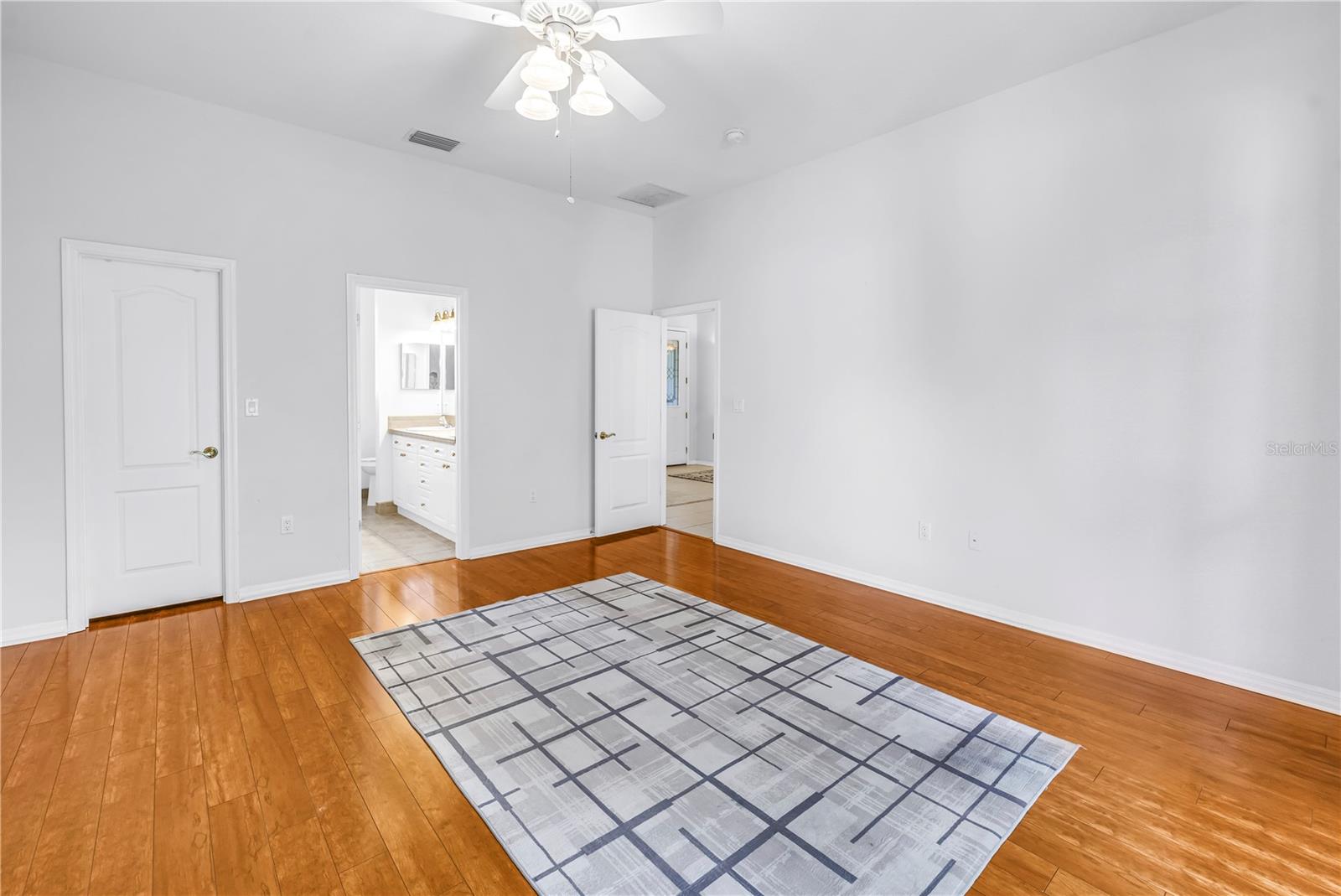 459 NORTHMOOR AVE N, ST PETERSBURG, FL, 33702