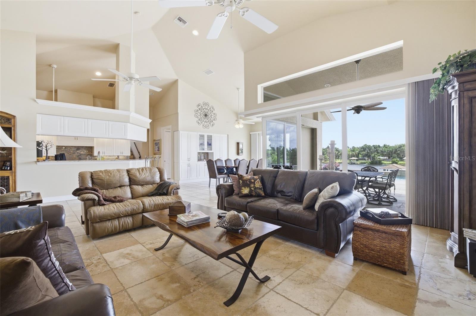2504 CALOOSA SHORES DR, LABELLE, FL, 33935