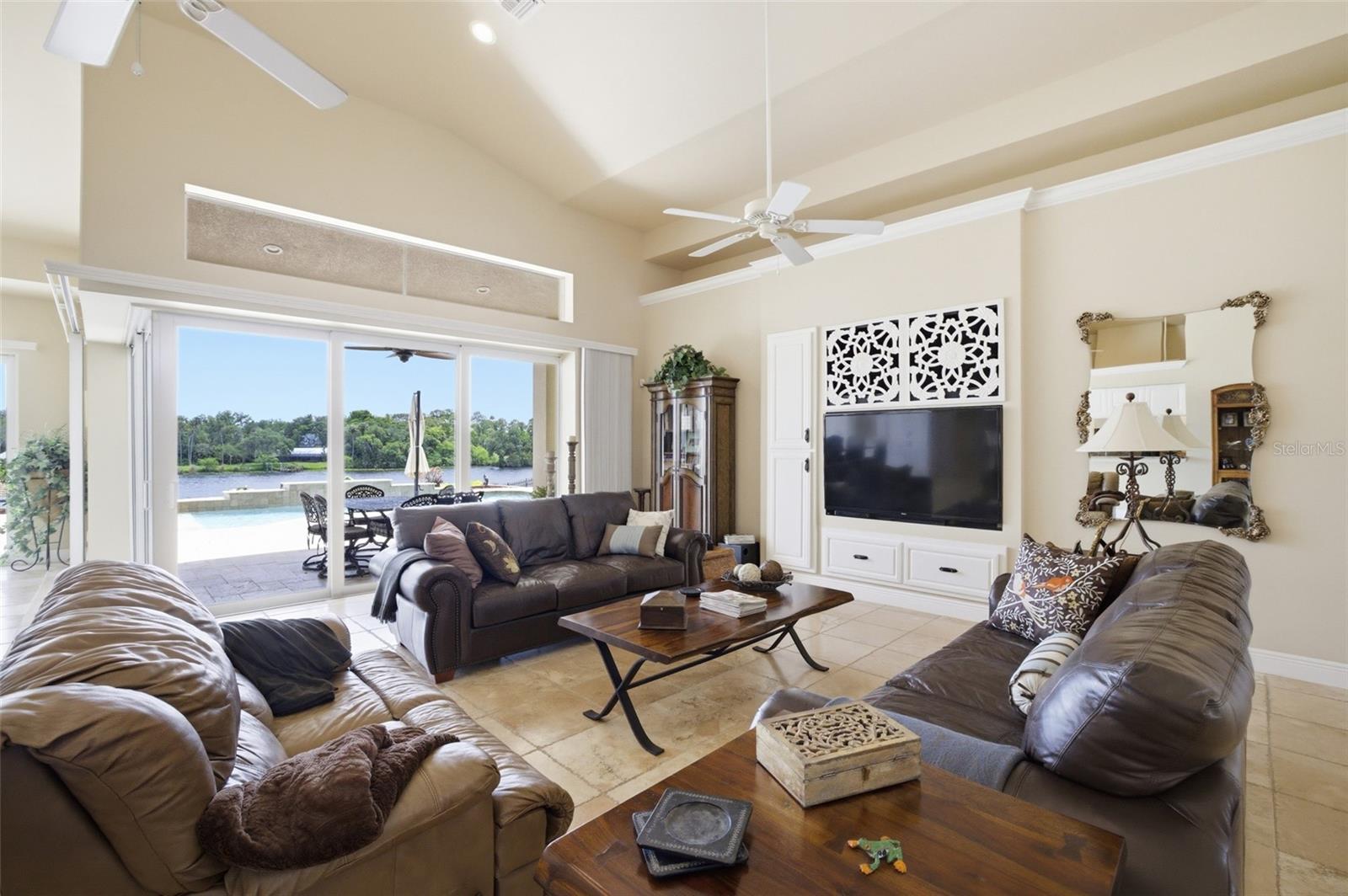 2504 CALOOSA SHORES DR, LABELLE, FL, 33935
