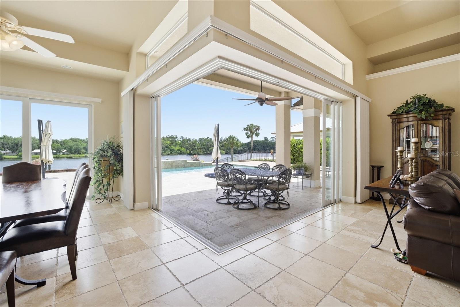2504 CALOOSA SHORES DR, LABELLE, FL, 33935