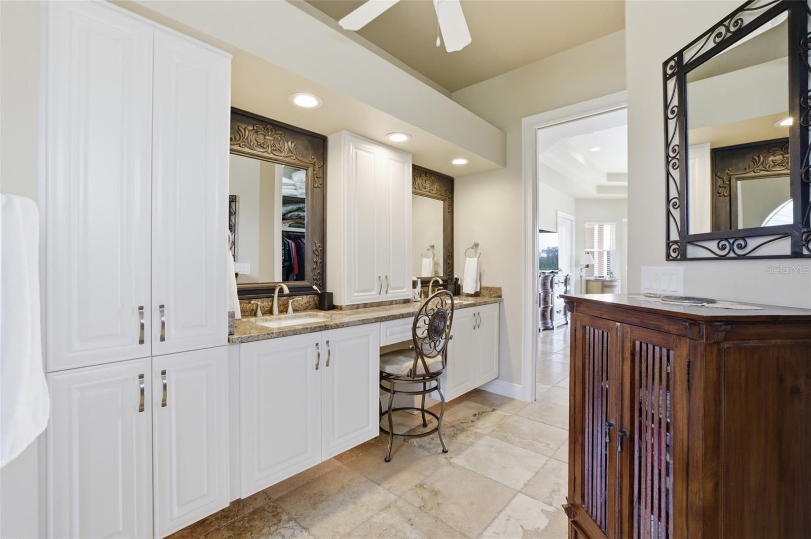 2504 CALOOSA SHORES DR, LABELLE, FL, 33935
