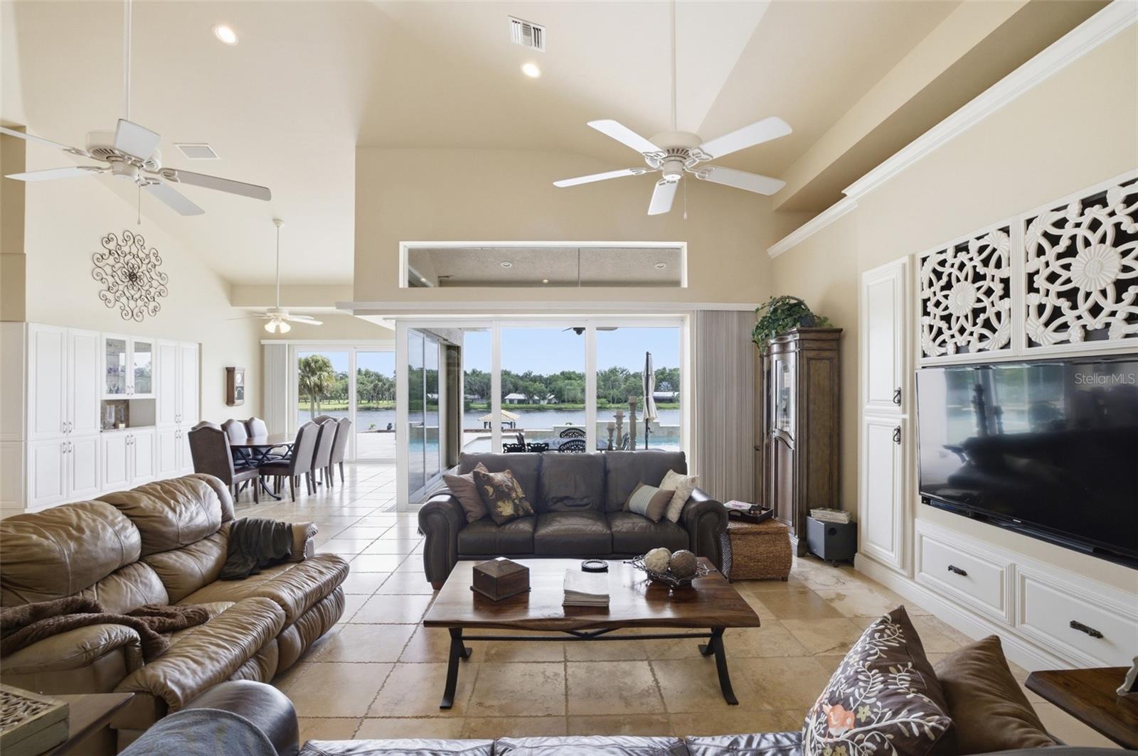 2504 CALOOSA SHORES DR, LABELLE, FL, 33935
