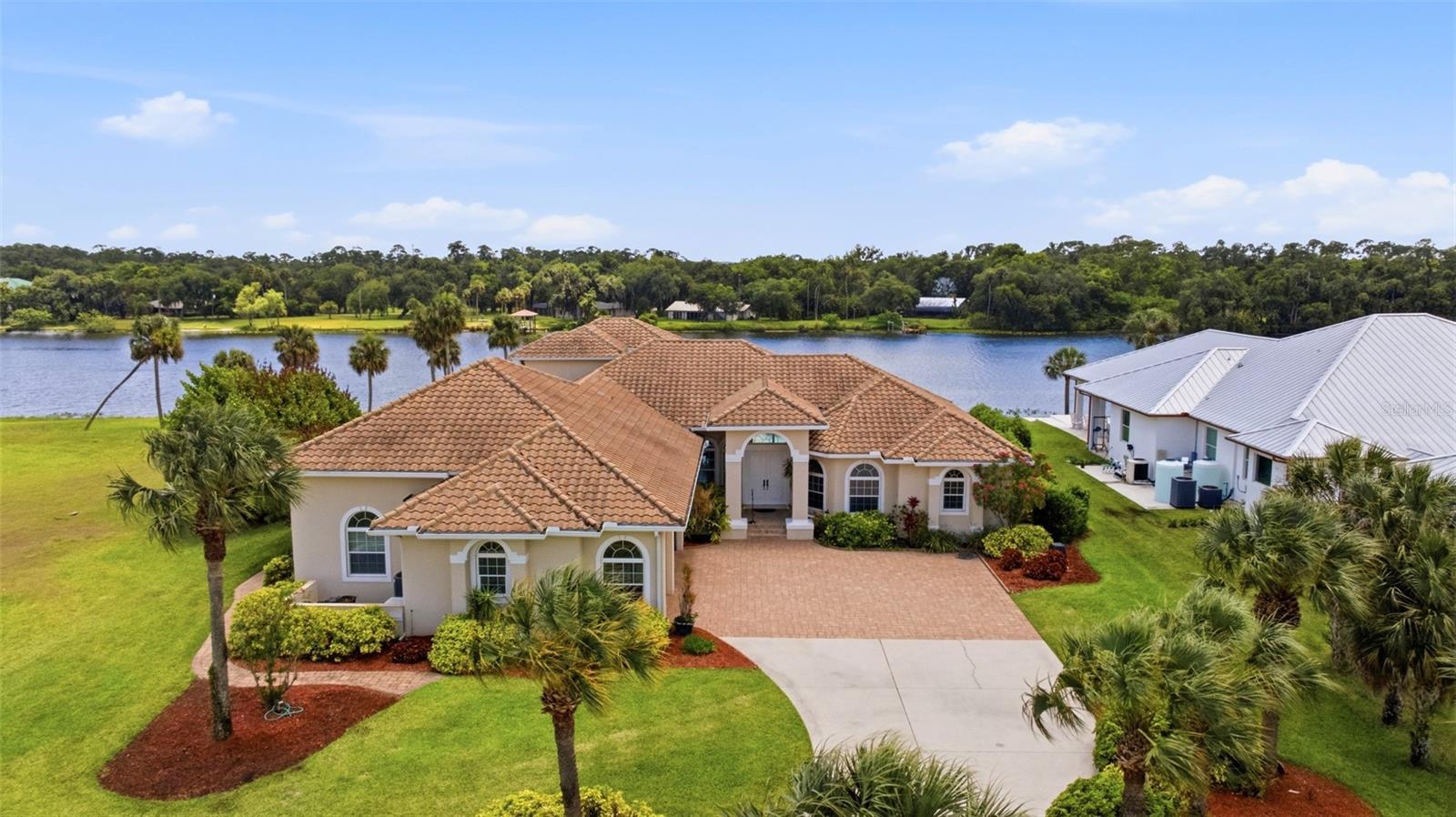 2504 CALOOSA SHORES DR, LABELLE, FL, 33935