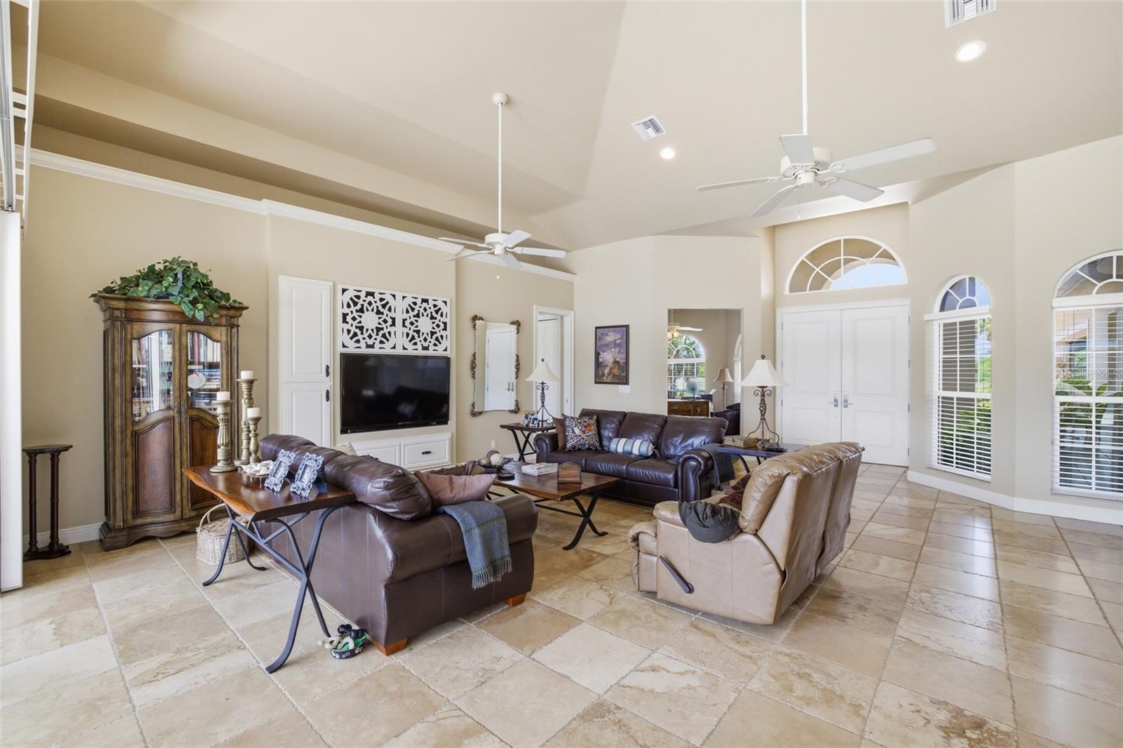 2504 CALOOSA SHORES DR, LABELLE, FL, 33935