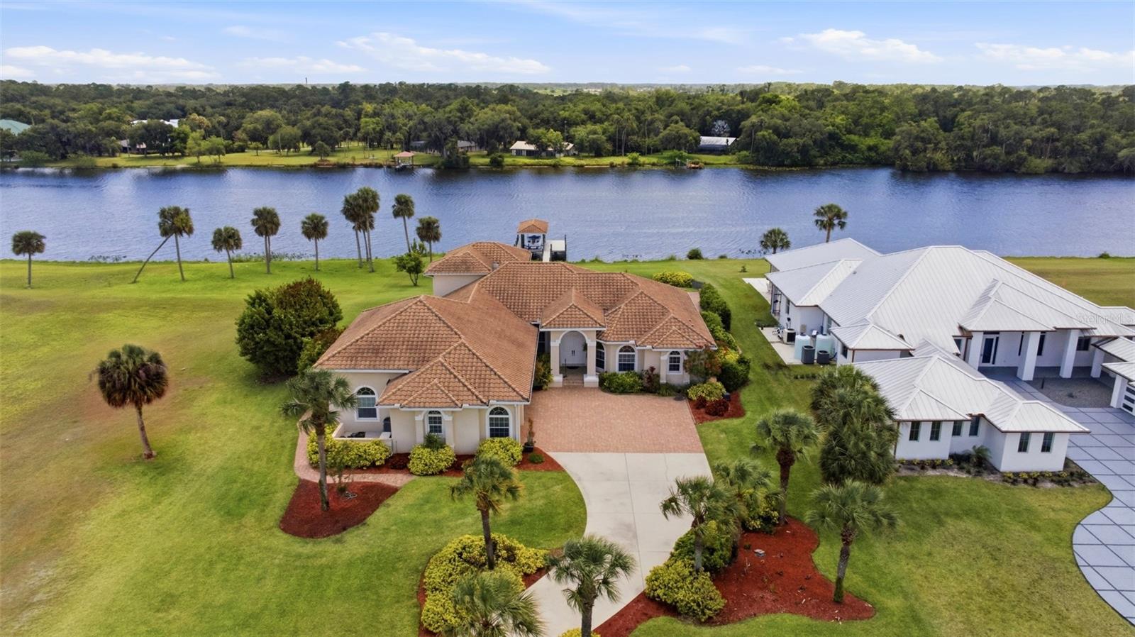 2504 CALOOSA SHORES DR, LABELLE, FL, 33935