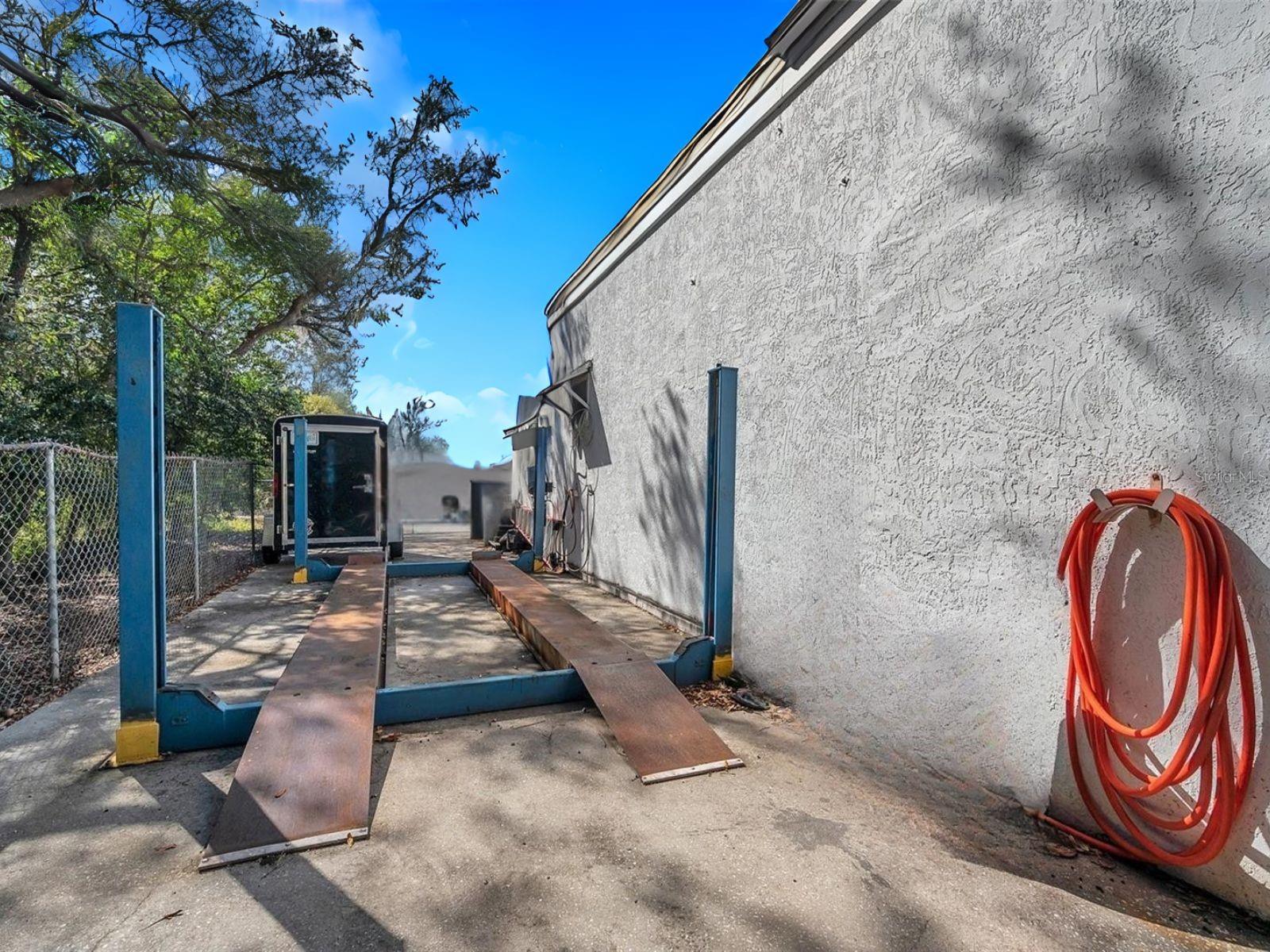 1941 S PINELLAS AVE, TARPON SPRINGS, FL, 34689