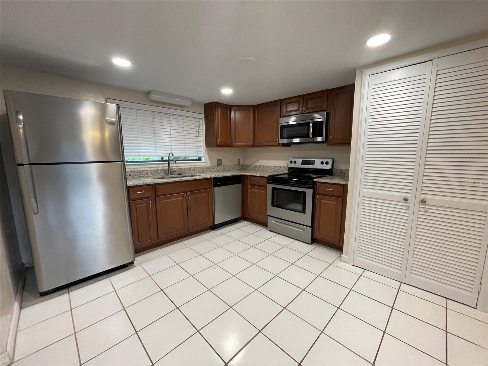 710 RAYMOND CIR, ALTAMONTE SPRINGS, FL, 32714