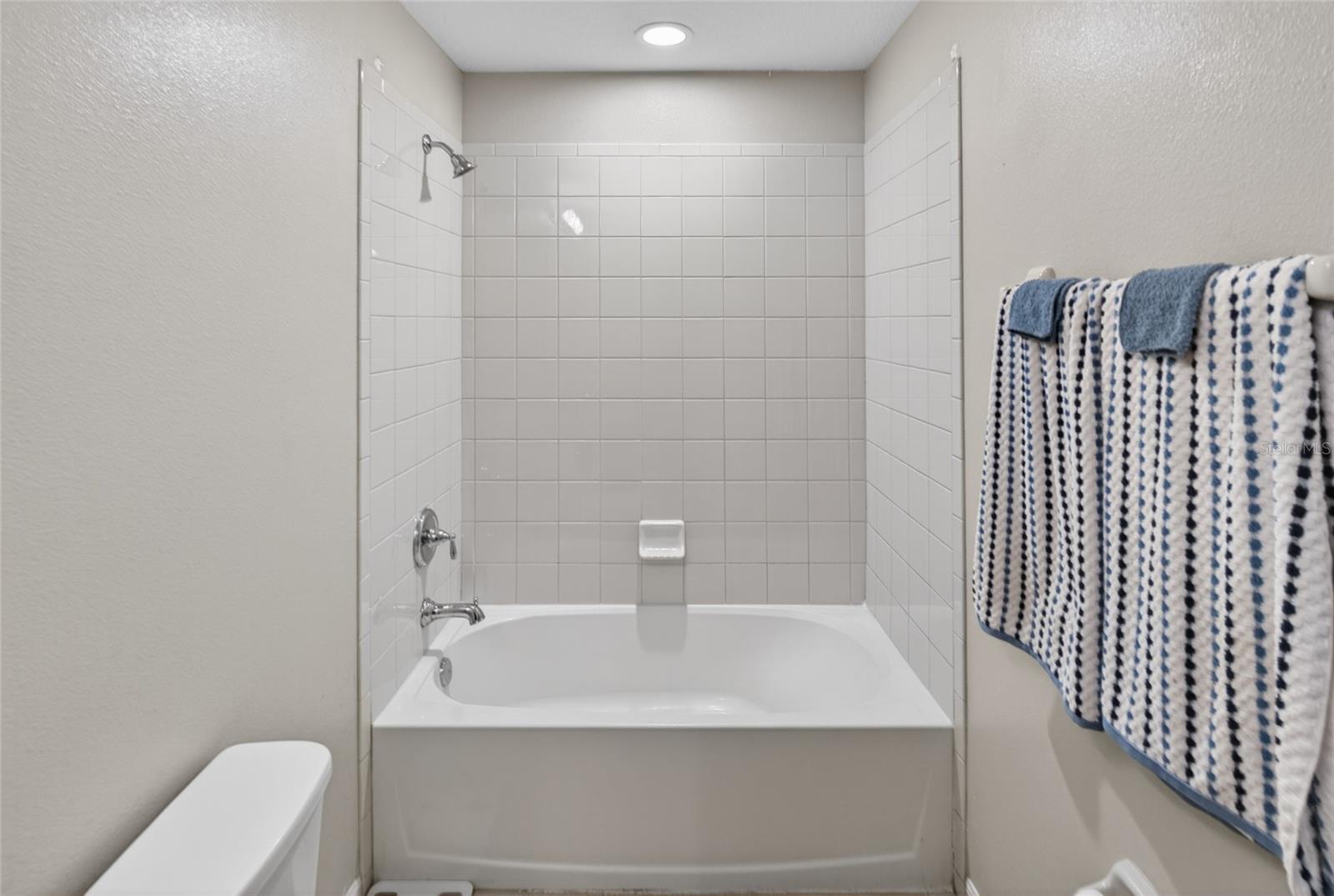 2307 KENNINGTON CV, DELAND, FL, 32724