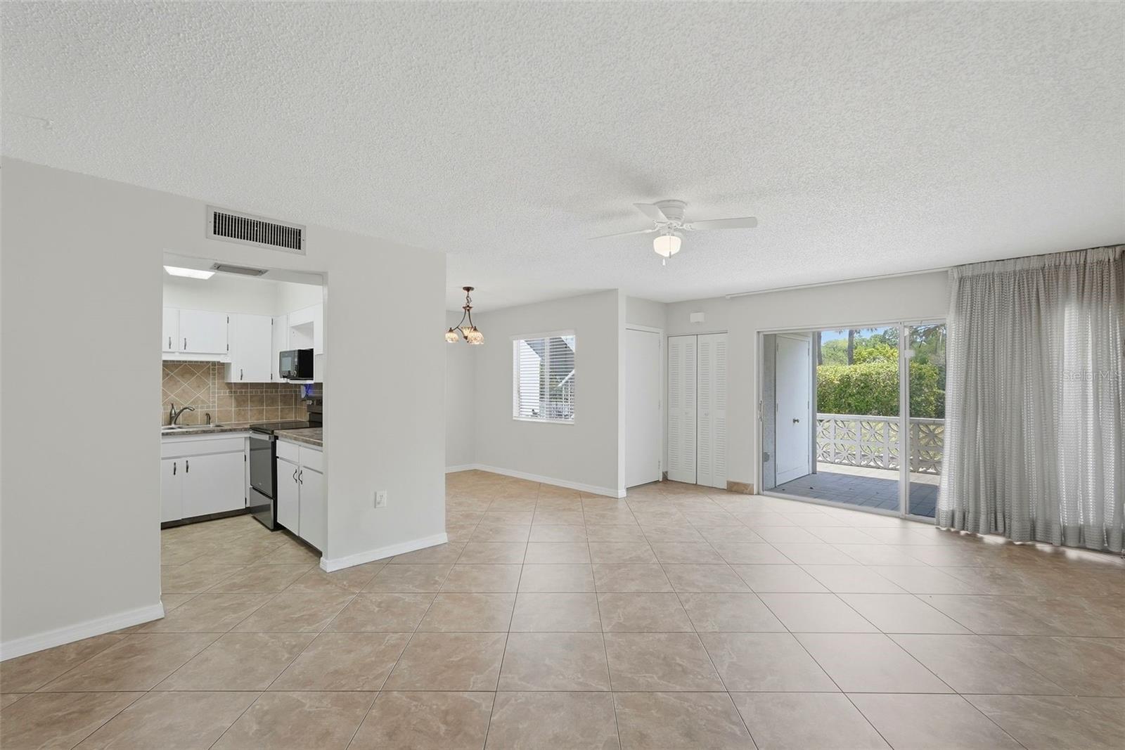 14800 WALSINGHAM RD #205, LARGO, FL, 33774