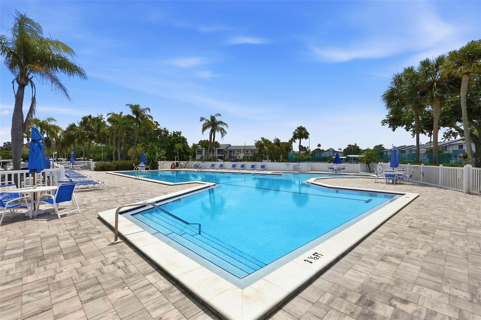 14800 WALSINGHAM RD #205, LARGO, FL, 33774