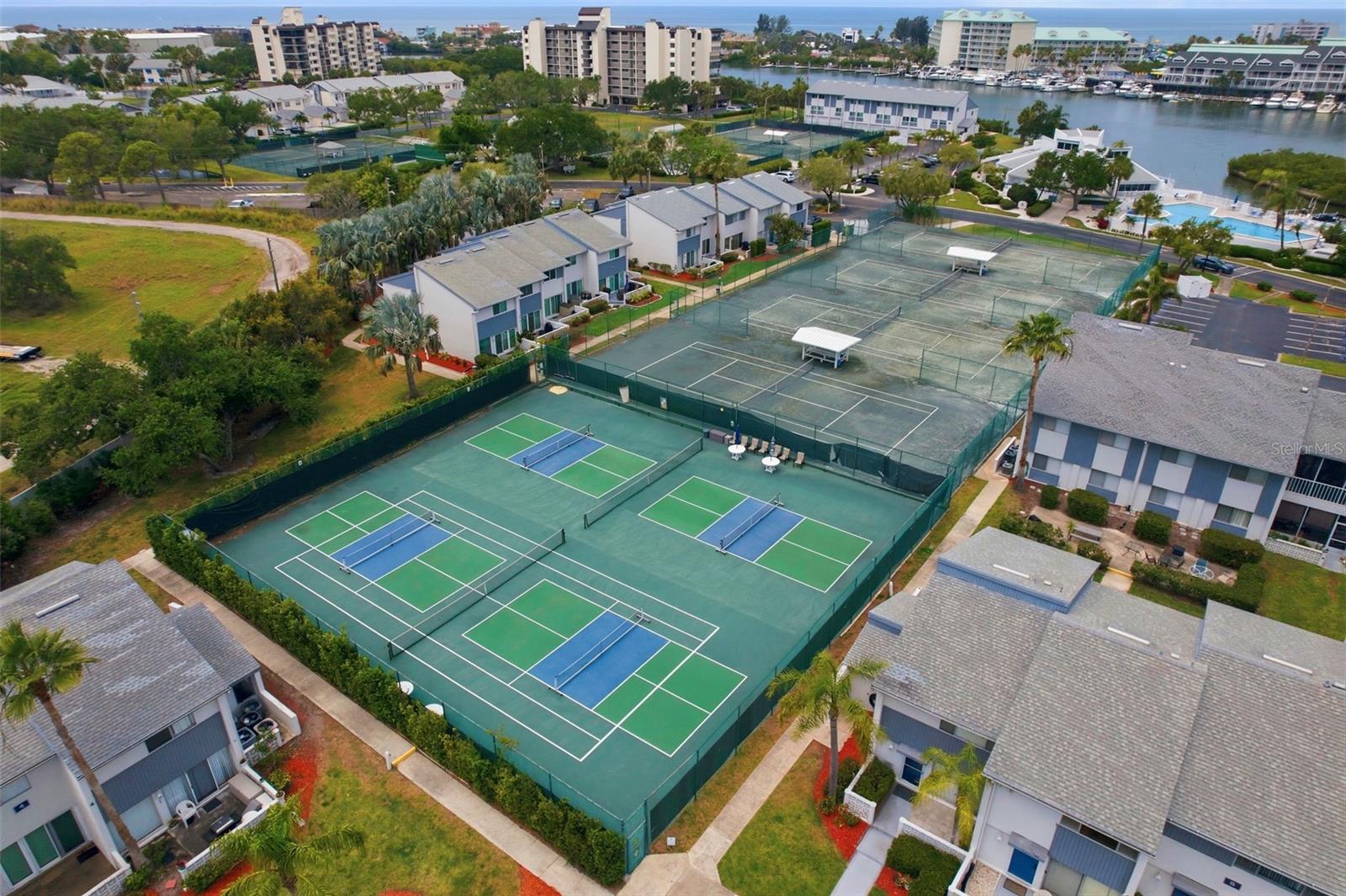 14800 WALSINGHAM RD #205, LARGO, FL, 33774