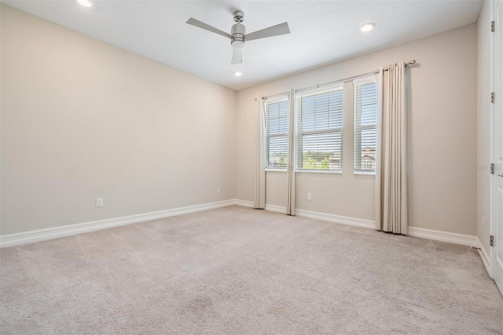 4830 ISOLA CT, WESLEY CHAPEL, FL, 33543