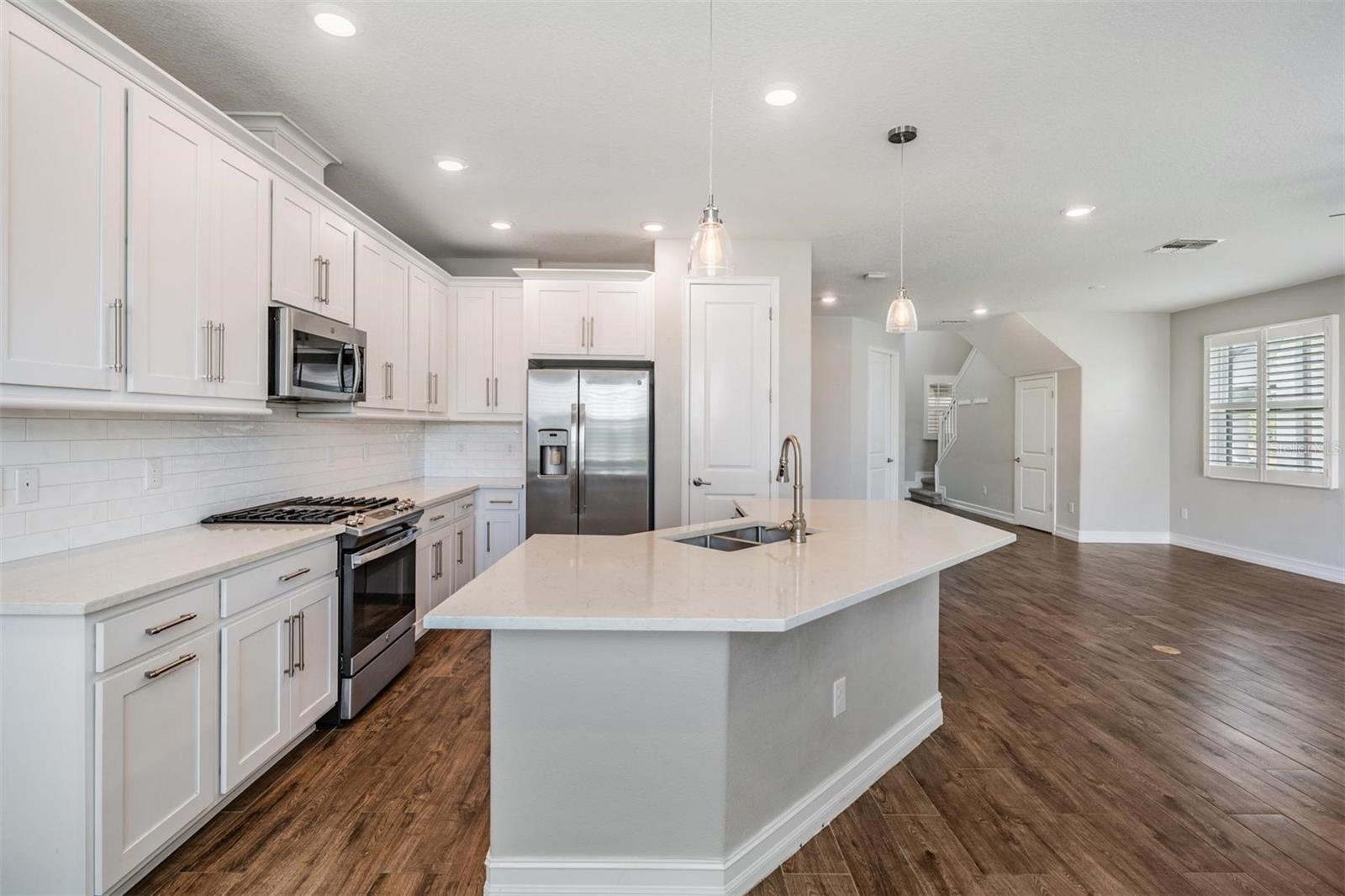 4830 ISOLA CT, WESLEY CHAPEL, FL, 33543