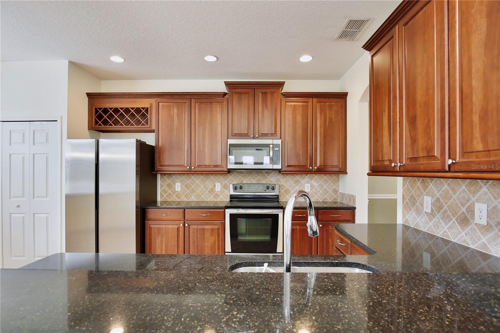 1001 GEMSTONE CV, SANFORD, FL, 32771