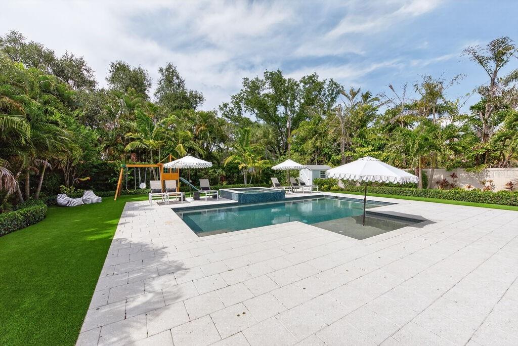 140 MIRAMAR BLVD NE, ST PETERSBURG, FL, 33704