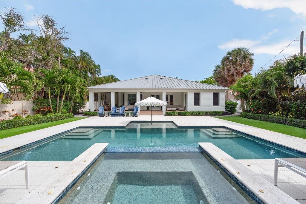 140 MIRAMAR BLVD NE, ST PETERSBURG, FL, 33704