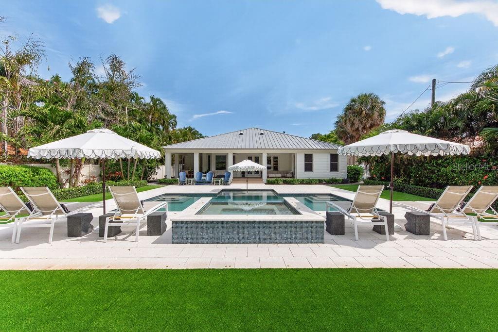 140 MIRAMAR BLVD NE, ST PETERSBURG, FL, 33704