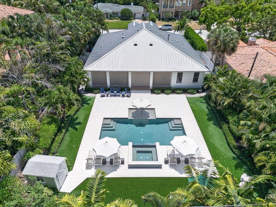 140 MIRAMAR BLVD NE, ST PETERSBURG, FL, 33704