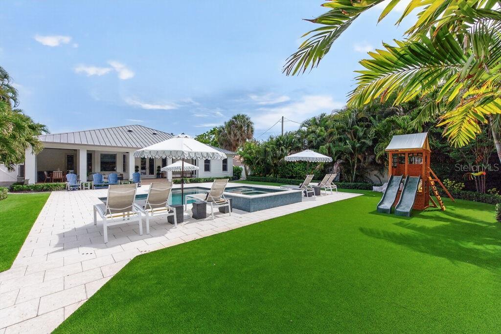 140 MIRAMAR BLVD NE, ST PETERSBURG, FL, 33704