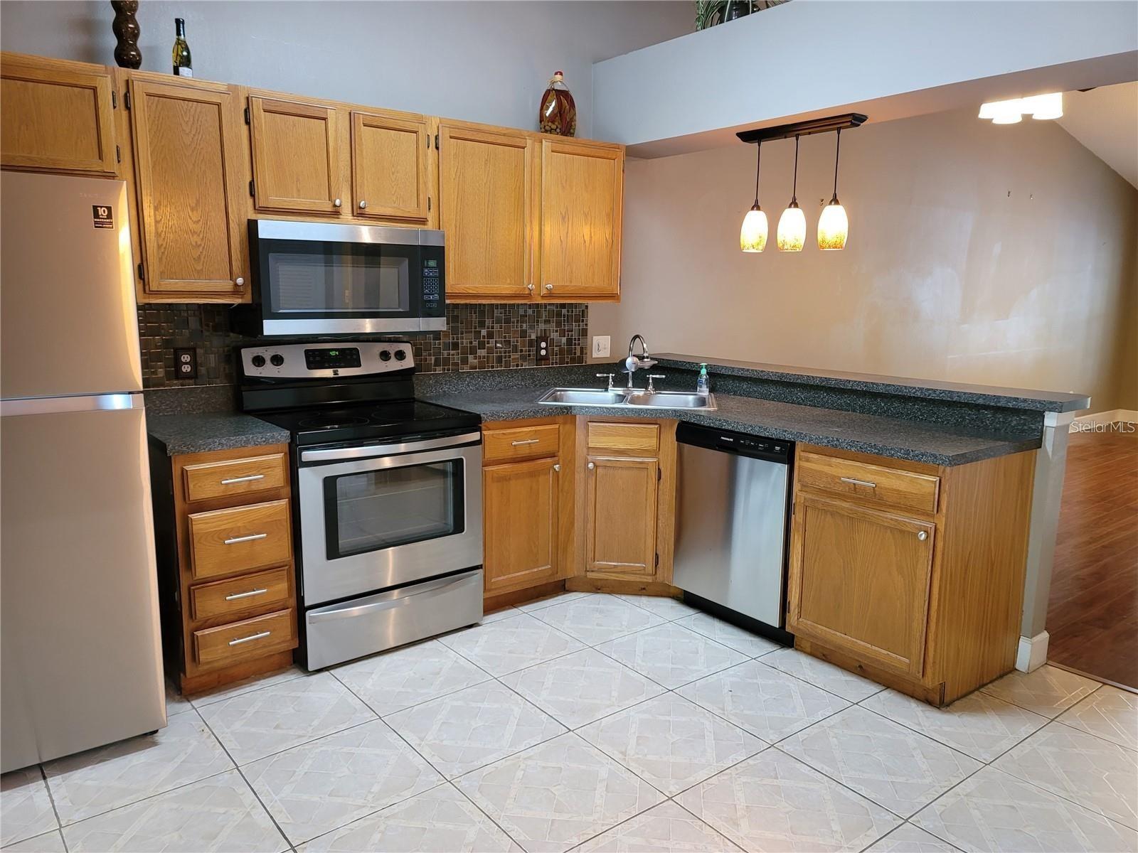 5477 LAKE MARGARET DR #F, ORLANDO, FL, 32812