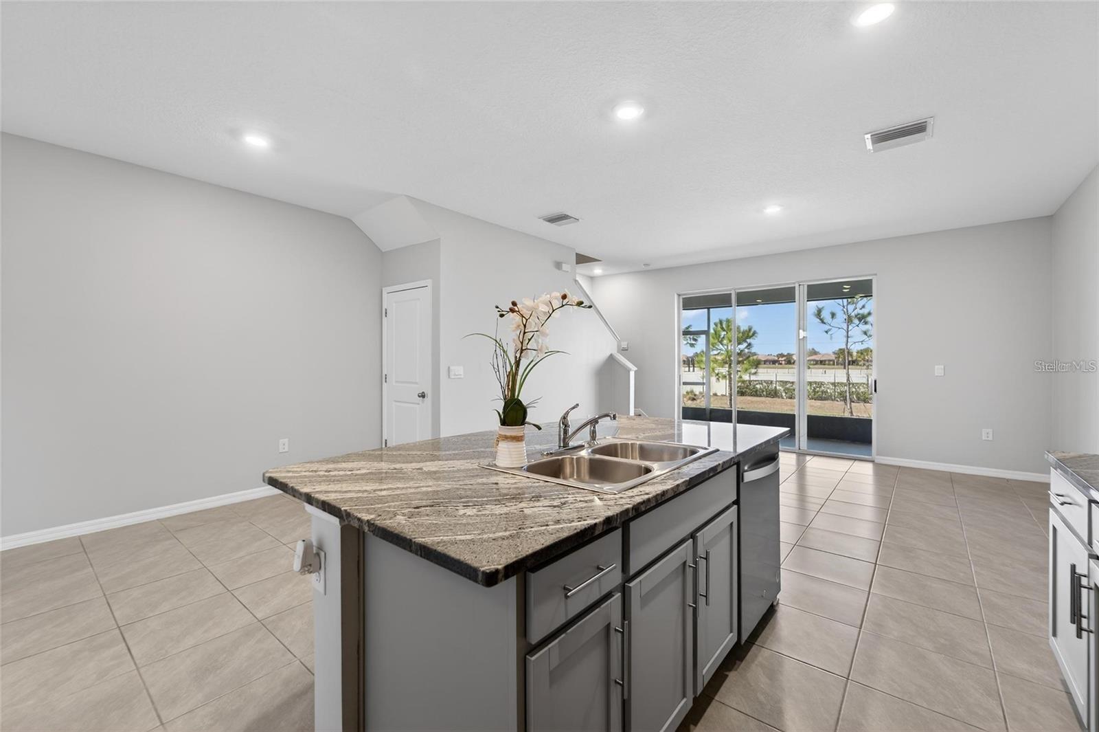 188 MANGROVE SHADE CIR, APOLLO BEACH, FL, 33572
