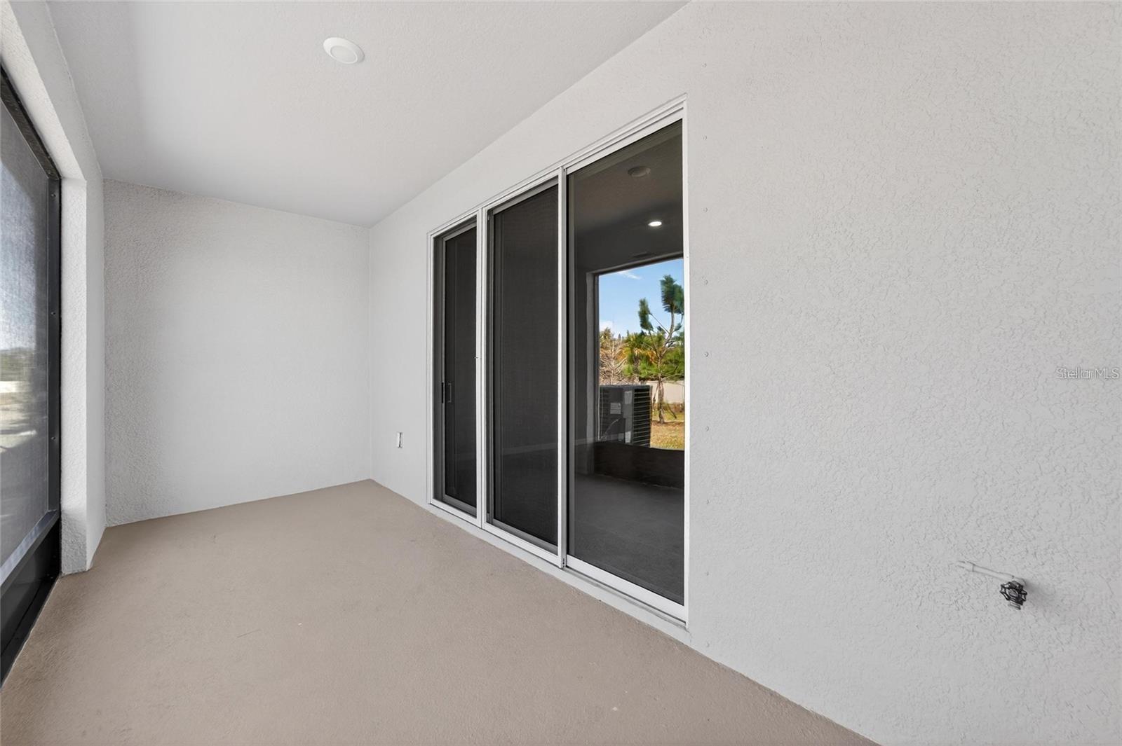 188 MANGROVE SHADE CIR, APOLLO BEACH, FL, 33572