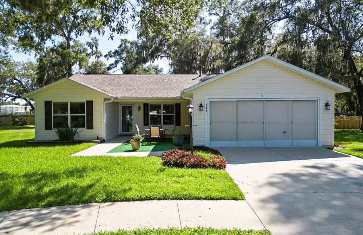 104 CHERRY BLOSSOM LN, LADY LAKE, FL, 32159