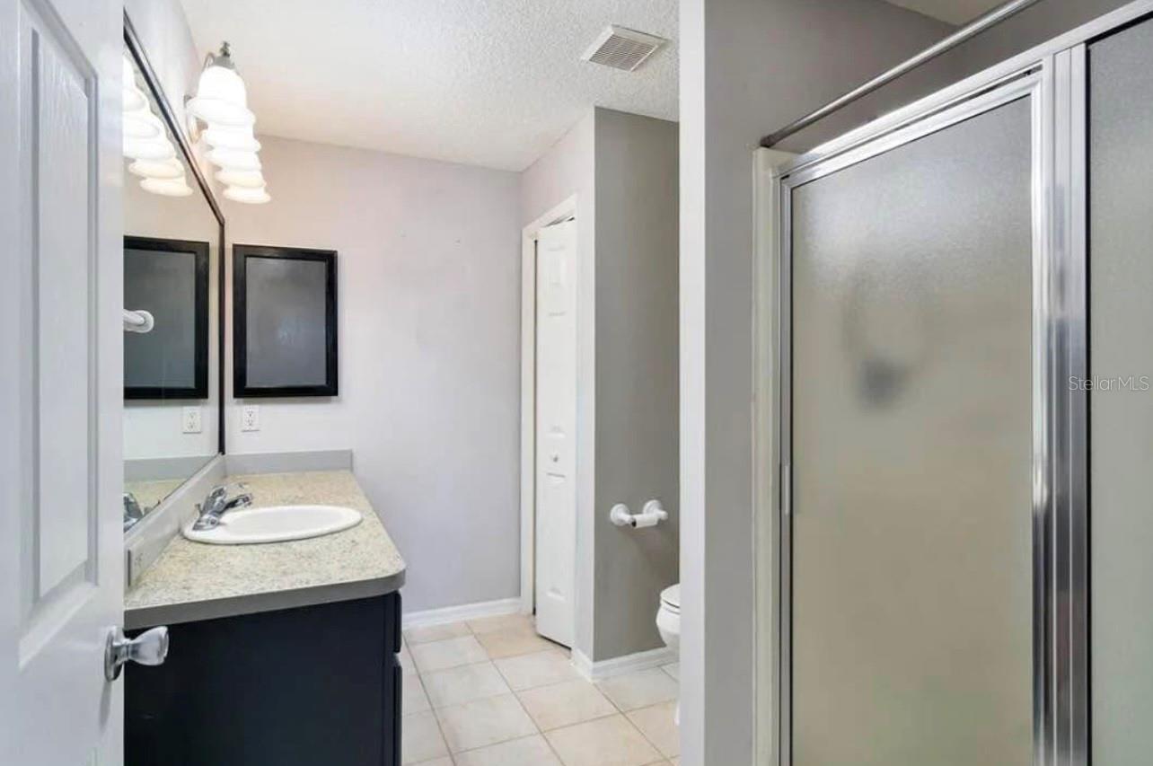 104 CHERRY BLOSSOM LN, LADY LAKE, FL, 32159