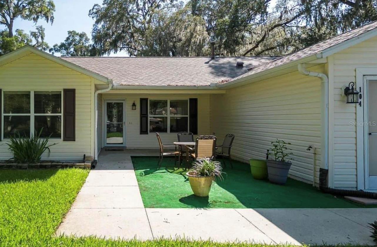 104 CHERRY BLOSSOM LN, LADY LAKE, FL, 32159