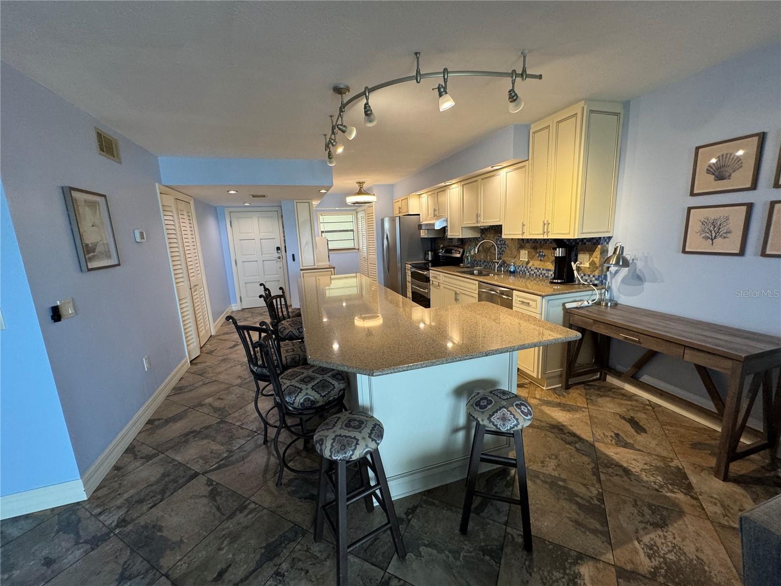 19531 GULF BLVD #612, INDIAN SHORES, FL, 33785