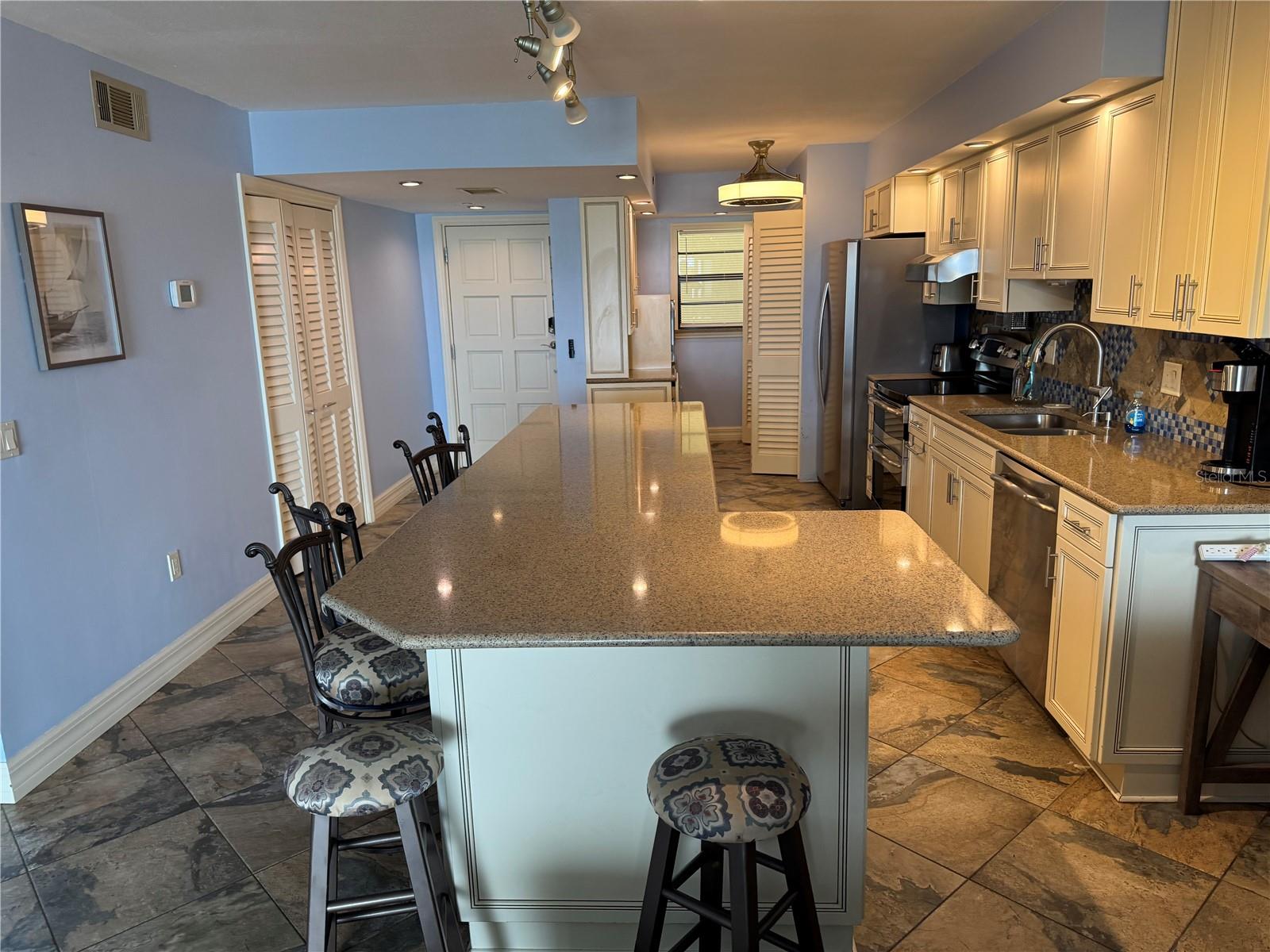 19531 GULF BLVD #612, INDIAN SHORES, FL, 33785