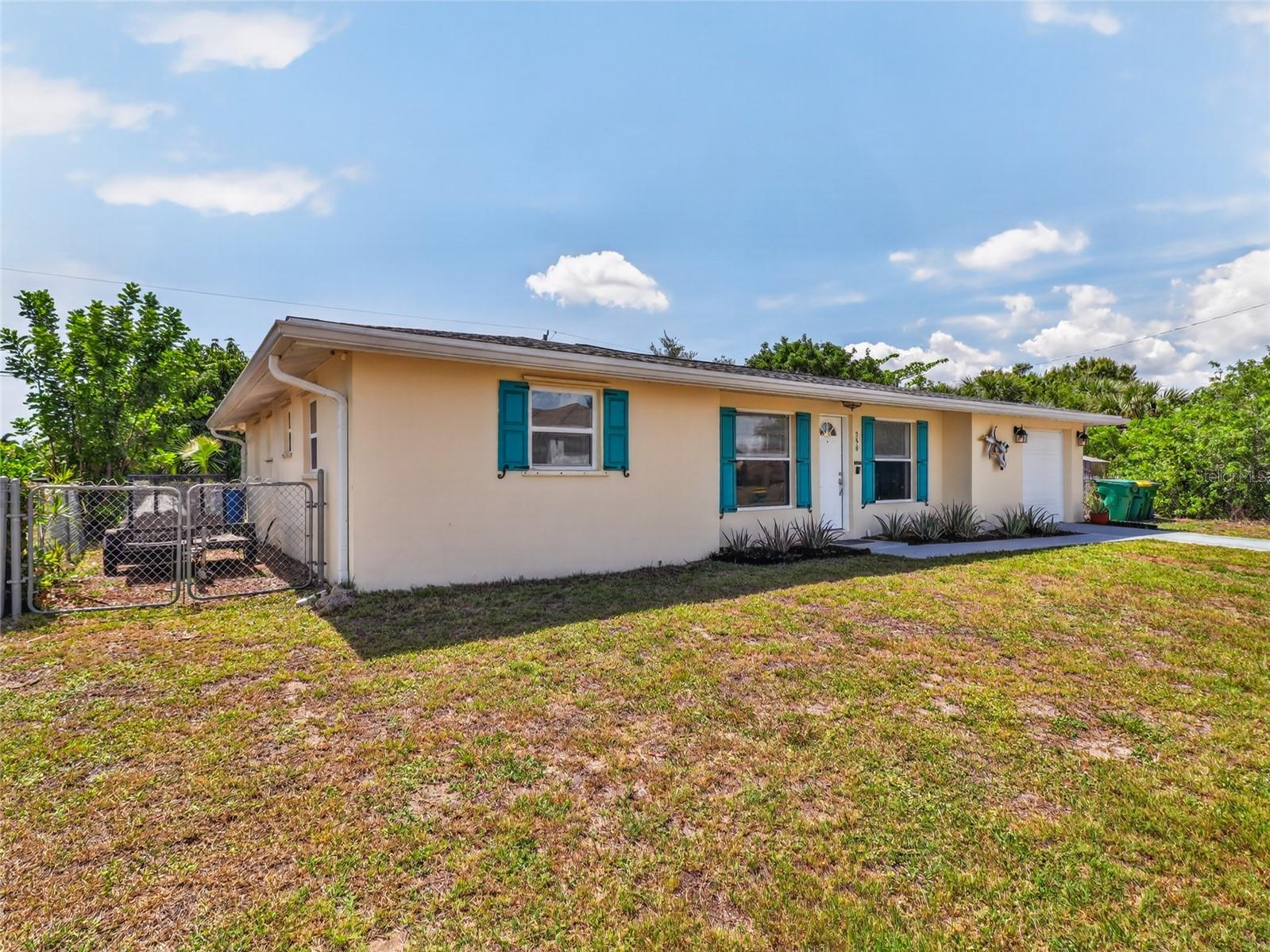 258 READING ST NW, PORT CHARLOTTE, FL, 33952