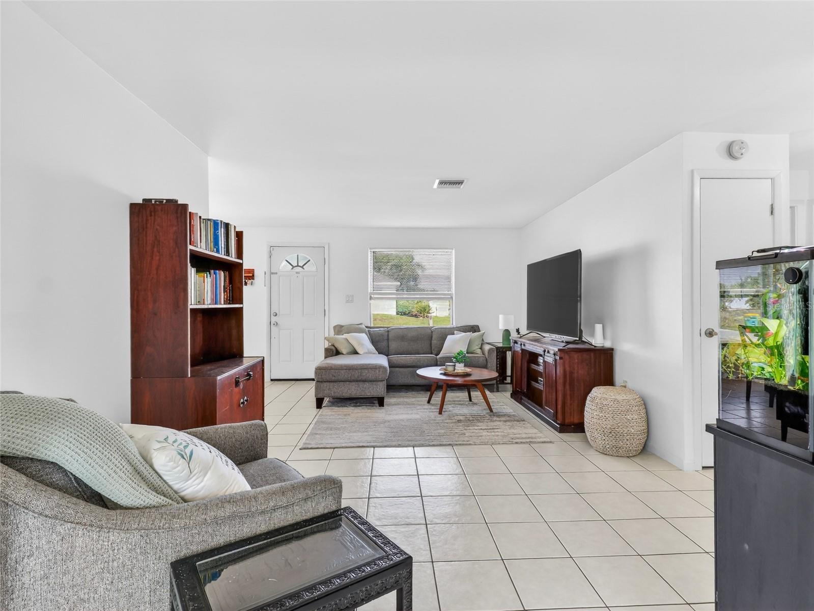 258 READING ST NW, PORT CHARLOTTE, FL, 33952