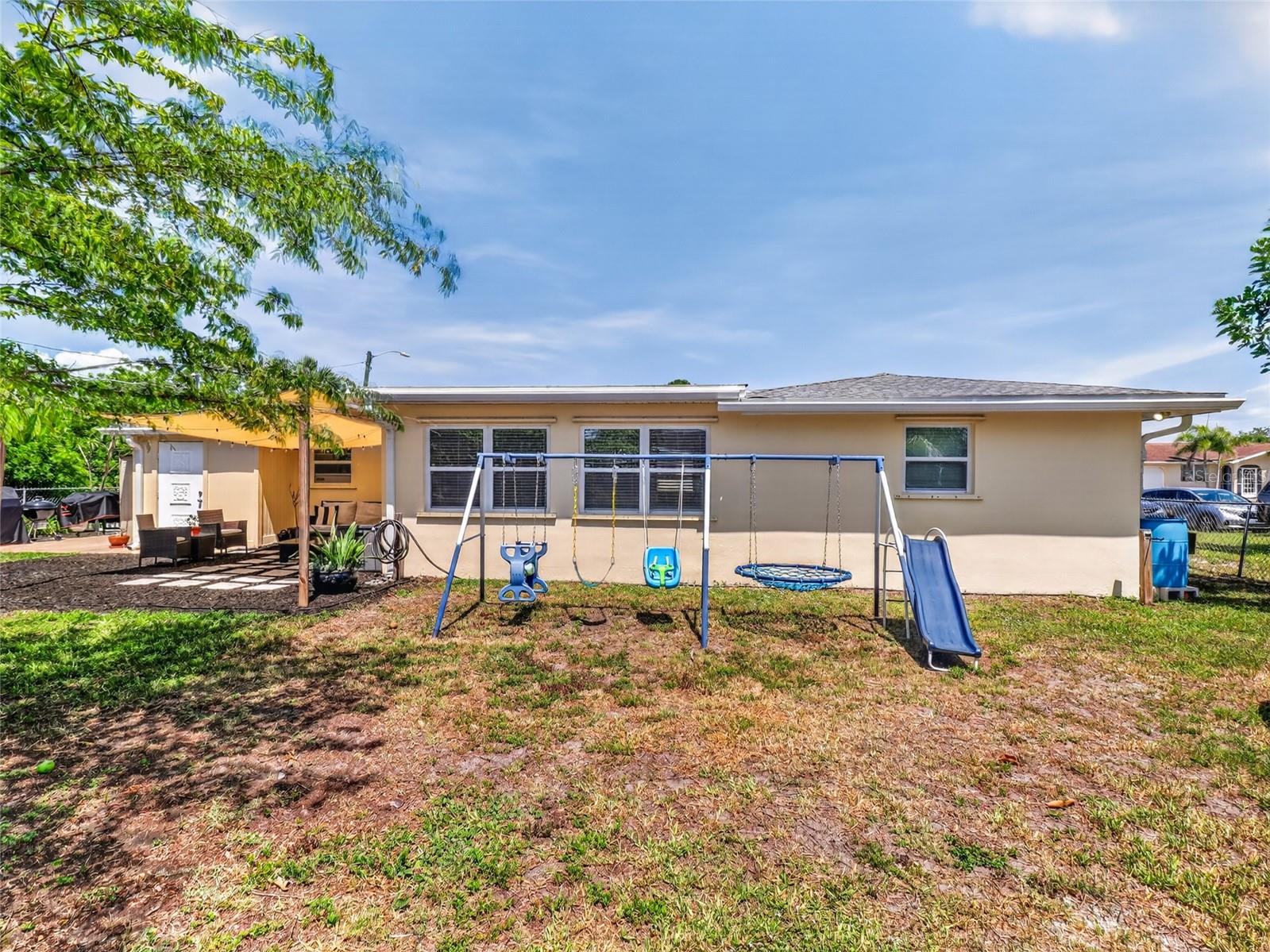 258 READING ST NW, PORT CHARLOTTE, FL, 33952