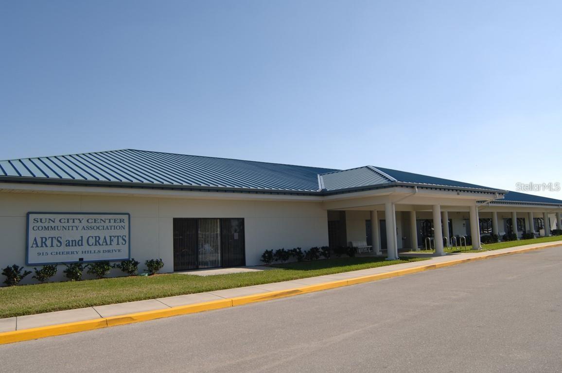 1222 W DEL WEBB BLVD, SUN CITY CENTER, FL, 33573