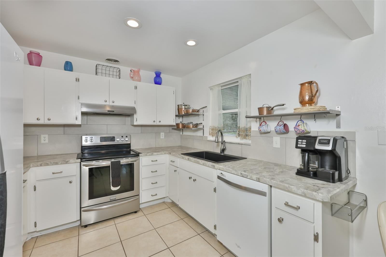 1222 W DEL WEBB BLVD, SUN CITY CENTER, FL, 33573
