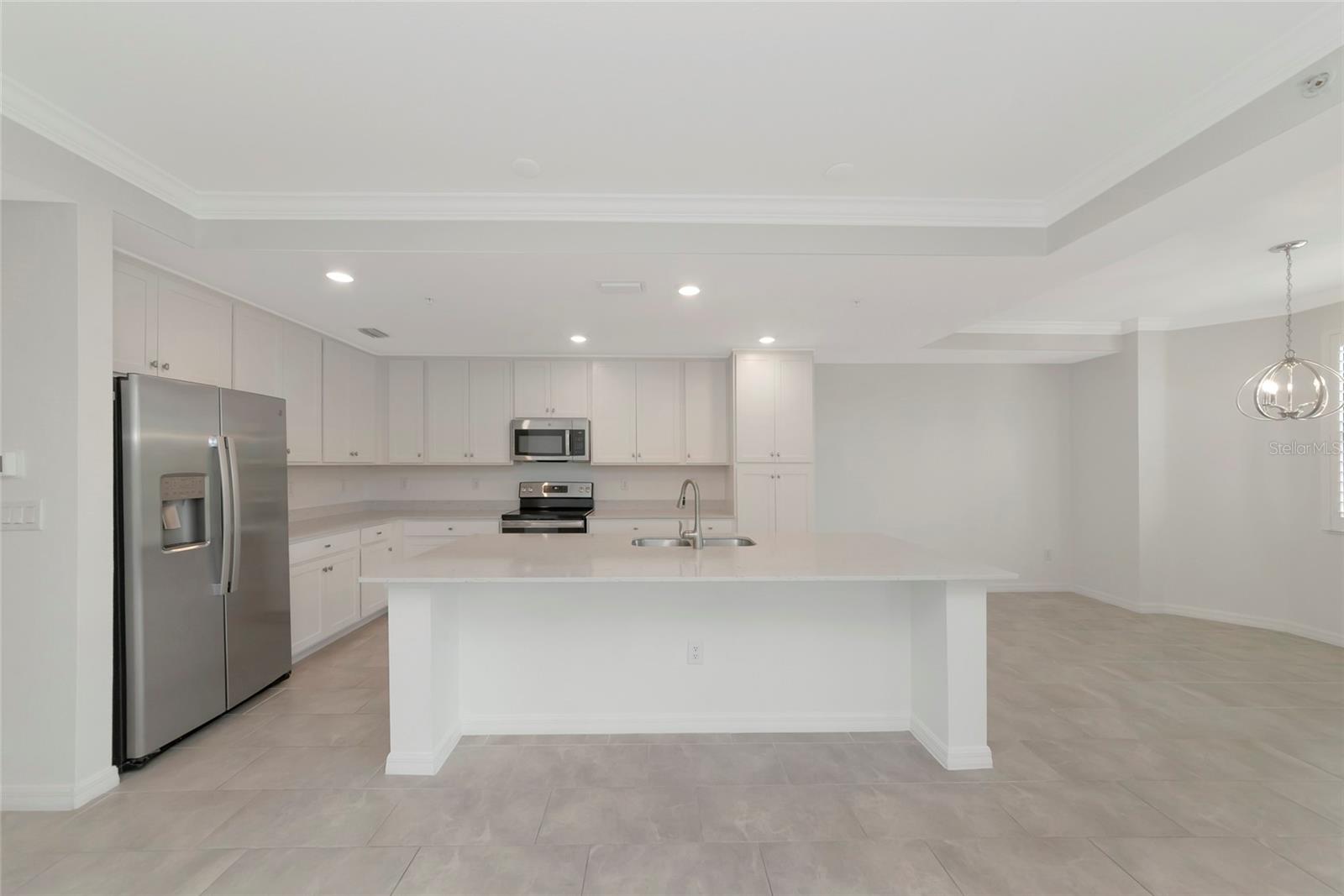 18114 GAWTHROP DR #107, LAKEWOOD RANCH, FL, 34211