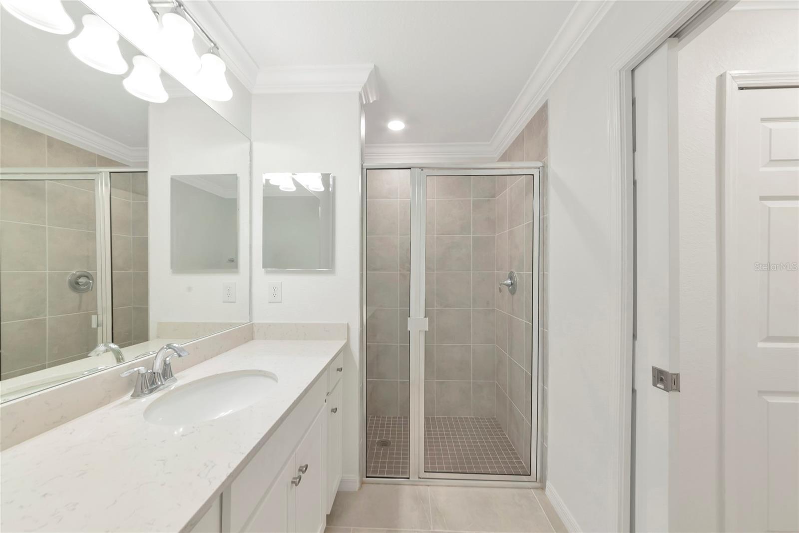 18114 GAWTHROP DR #107, LAKEWOOD RANCH, FL, 34211