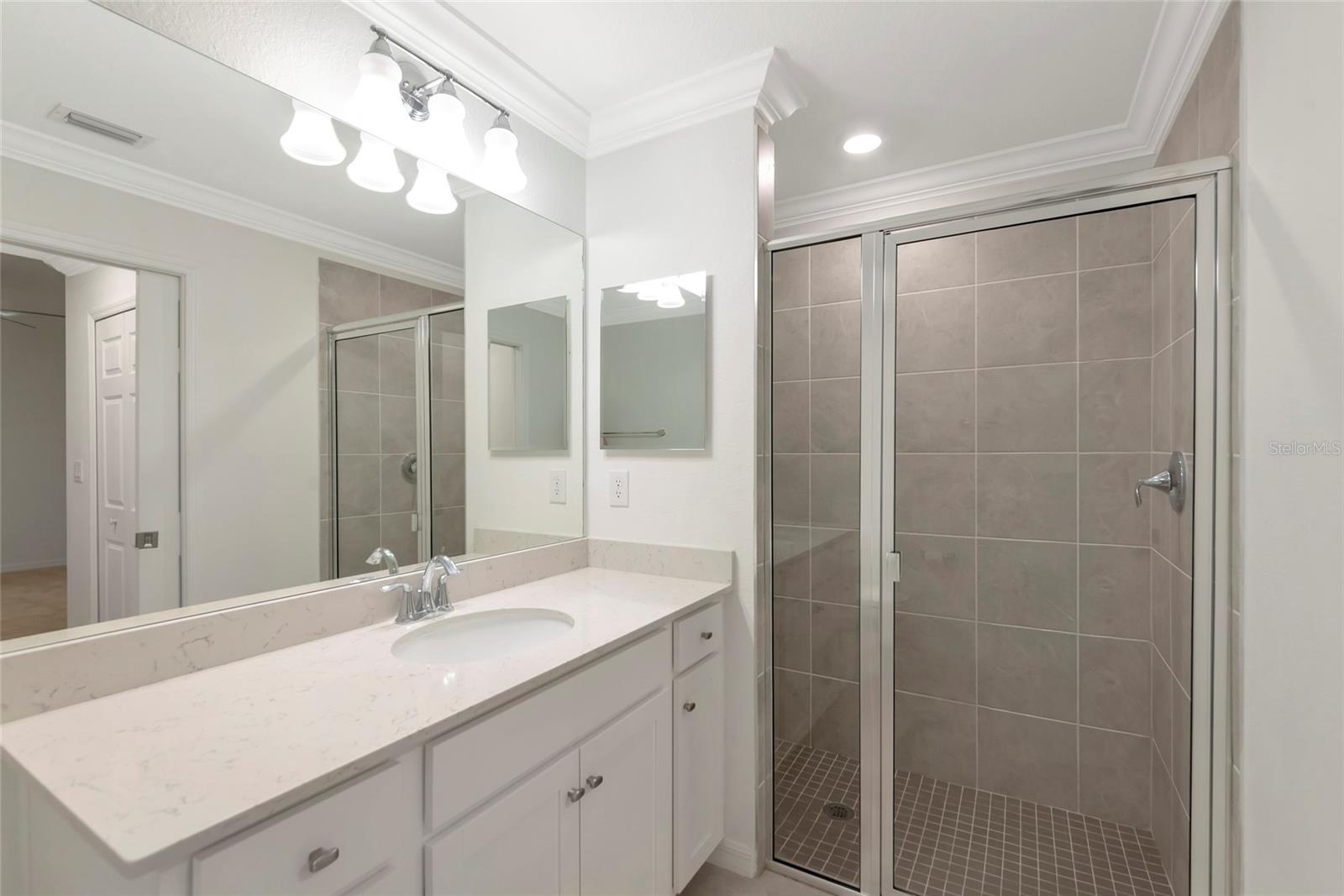 18114 GAWTHROP DR #107, LAKEWOOD RANCH, FL, 34211