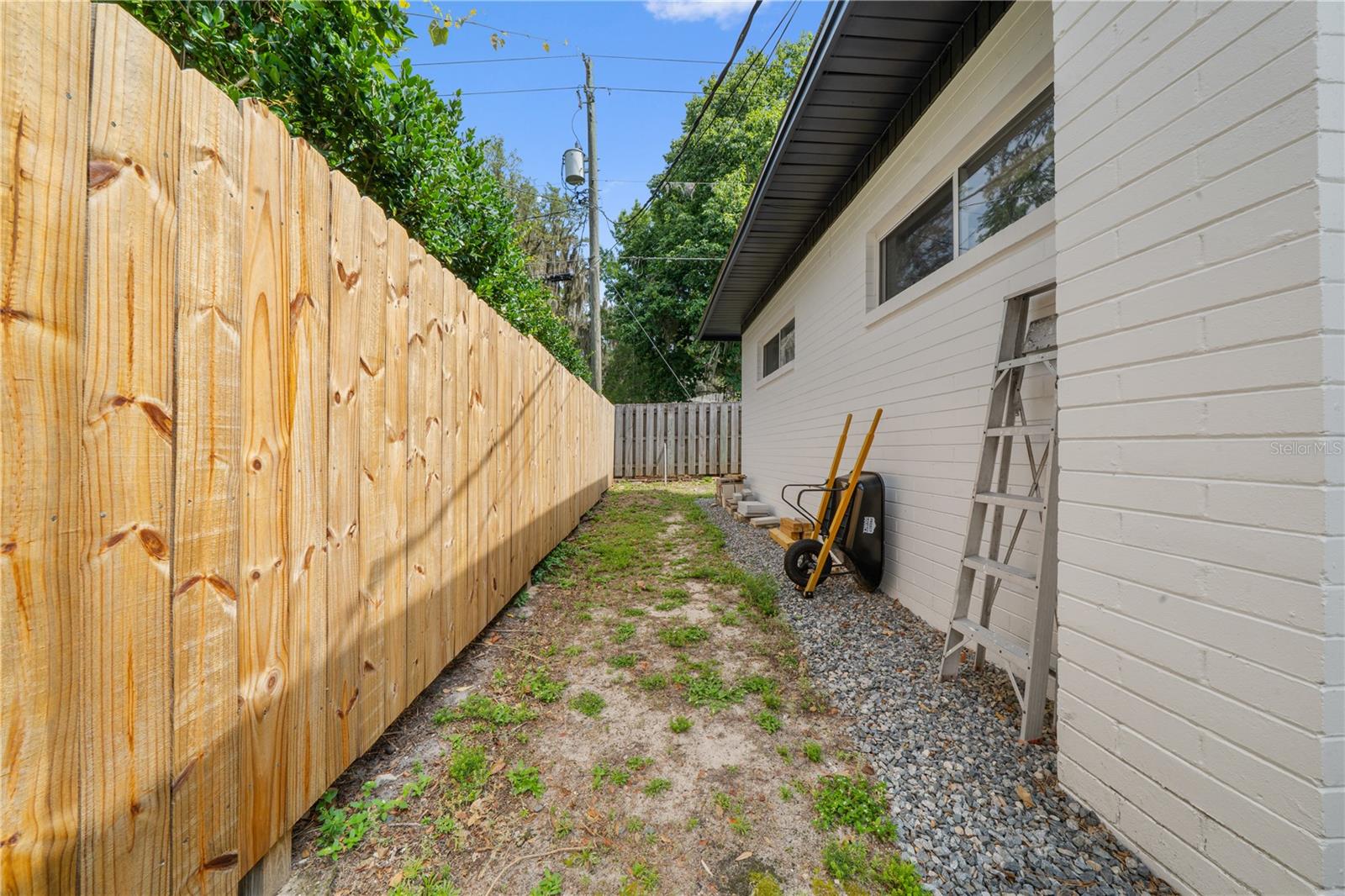 2002 NW 11TH RD, GAINESVILLE, FL, 32605