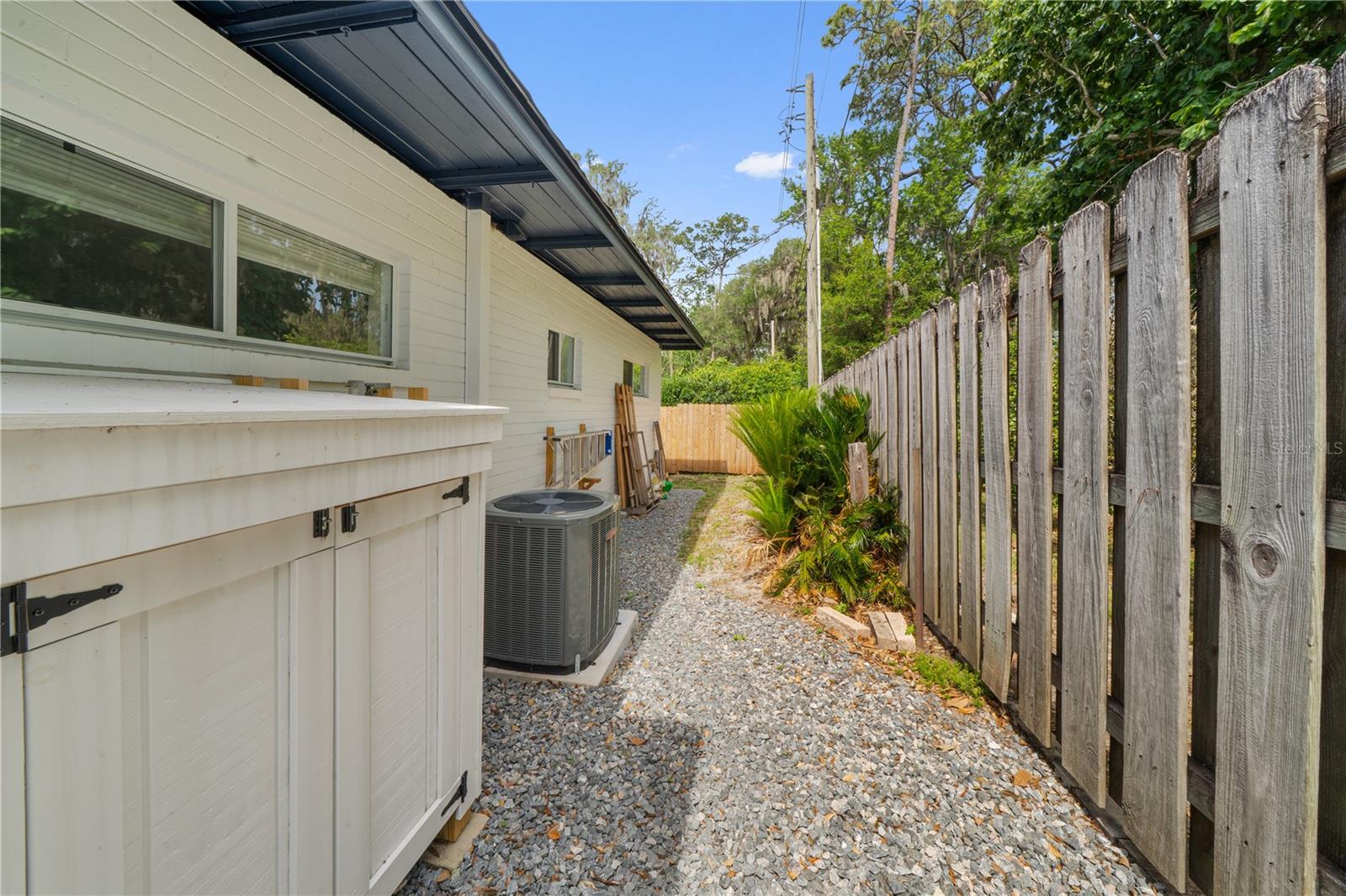 2002 NW 11TH RD, GAINESVILLE, FL, 32605