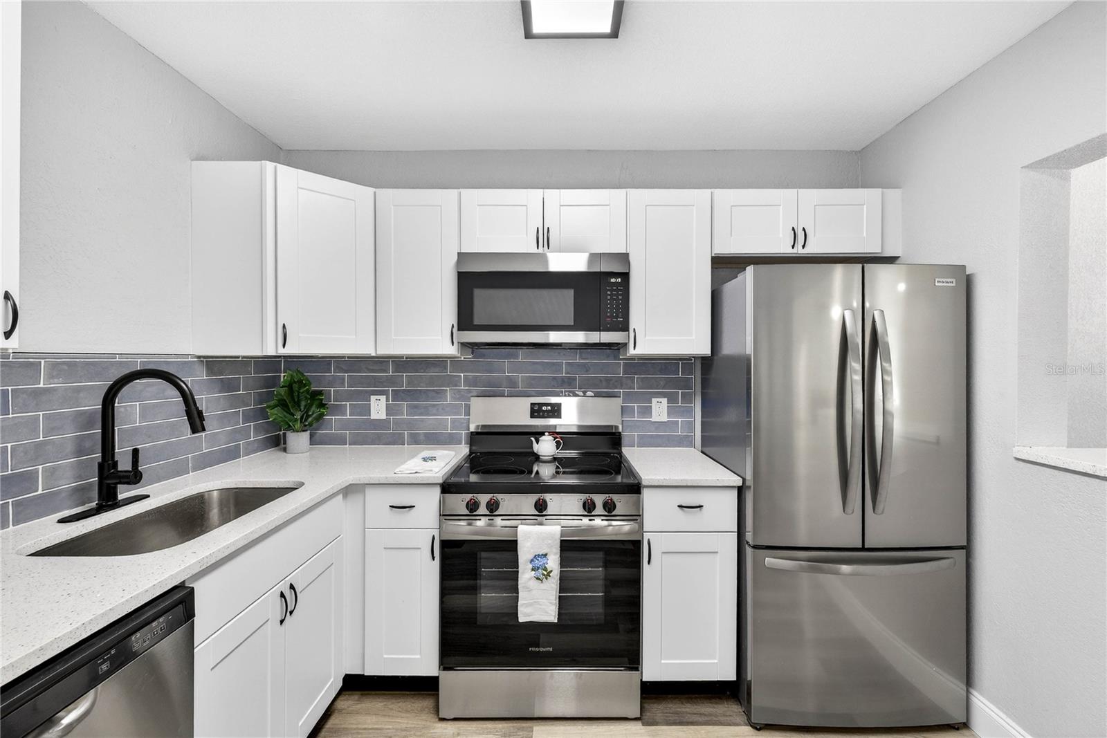 6916 N ORLEANS AVE, TAMPA, FL, 33604
