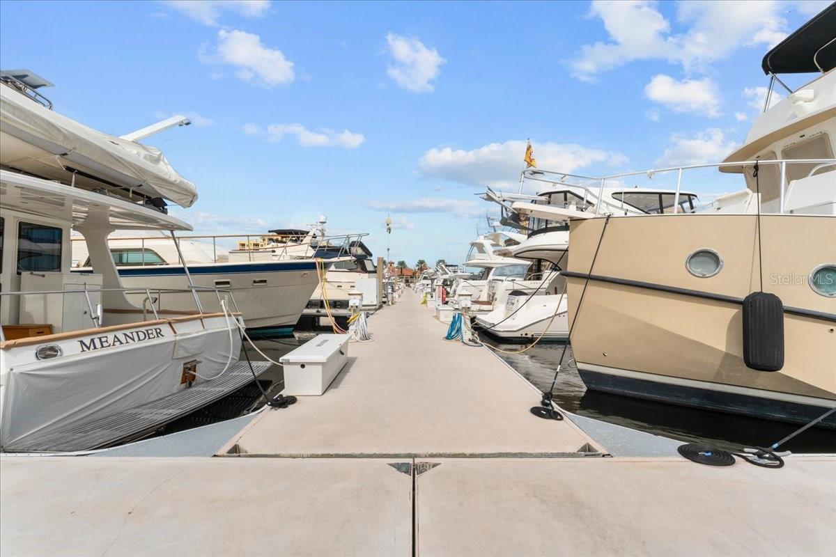 102 RIVIERA DUNES WAY #C-7, PALMETTO, FL, 34221