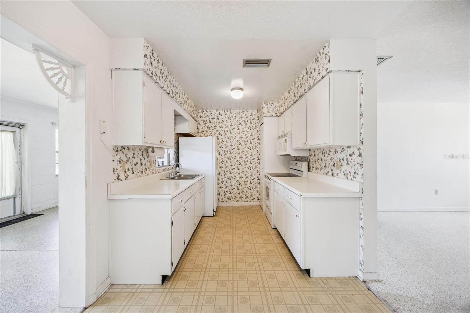 3733 SURREY DR, ORLANDO, FL, 32812