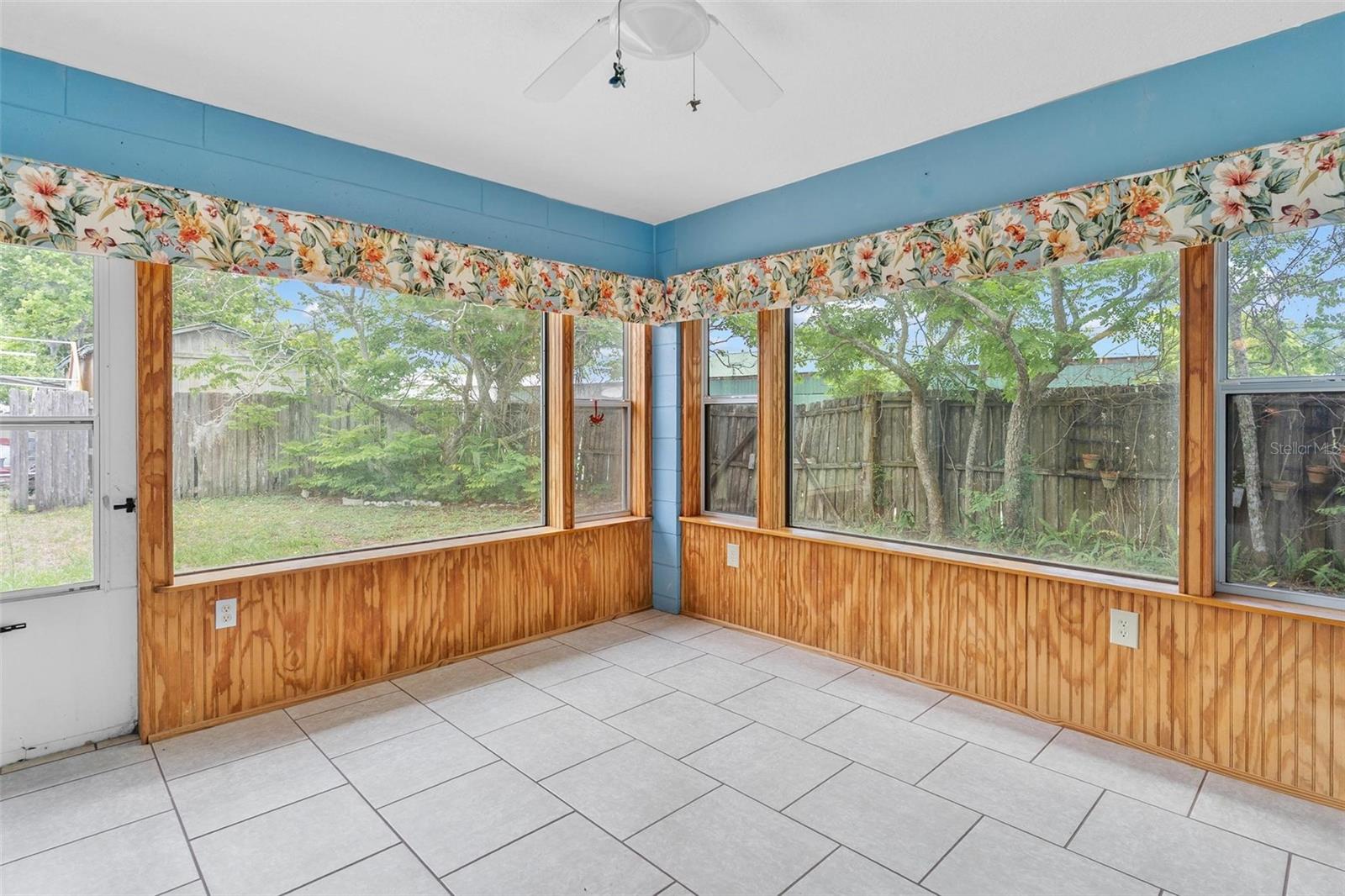 1 BONAIRE PL, UMATILLA, FL, 32784