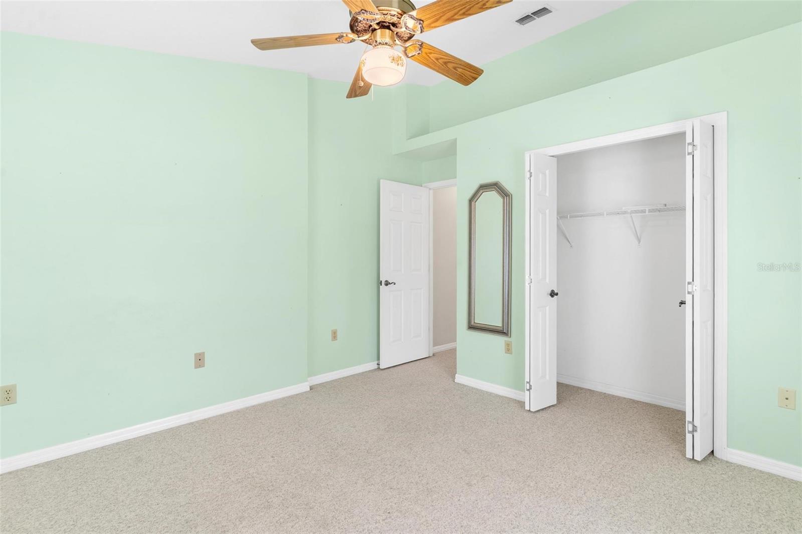 1 BONAIRE PL, UMATILLA, FL, 32784
