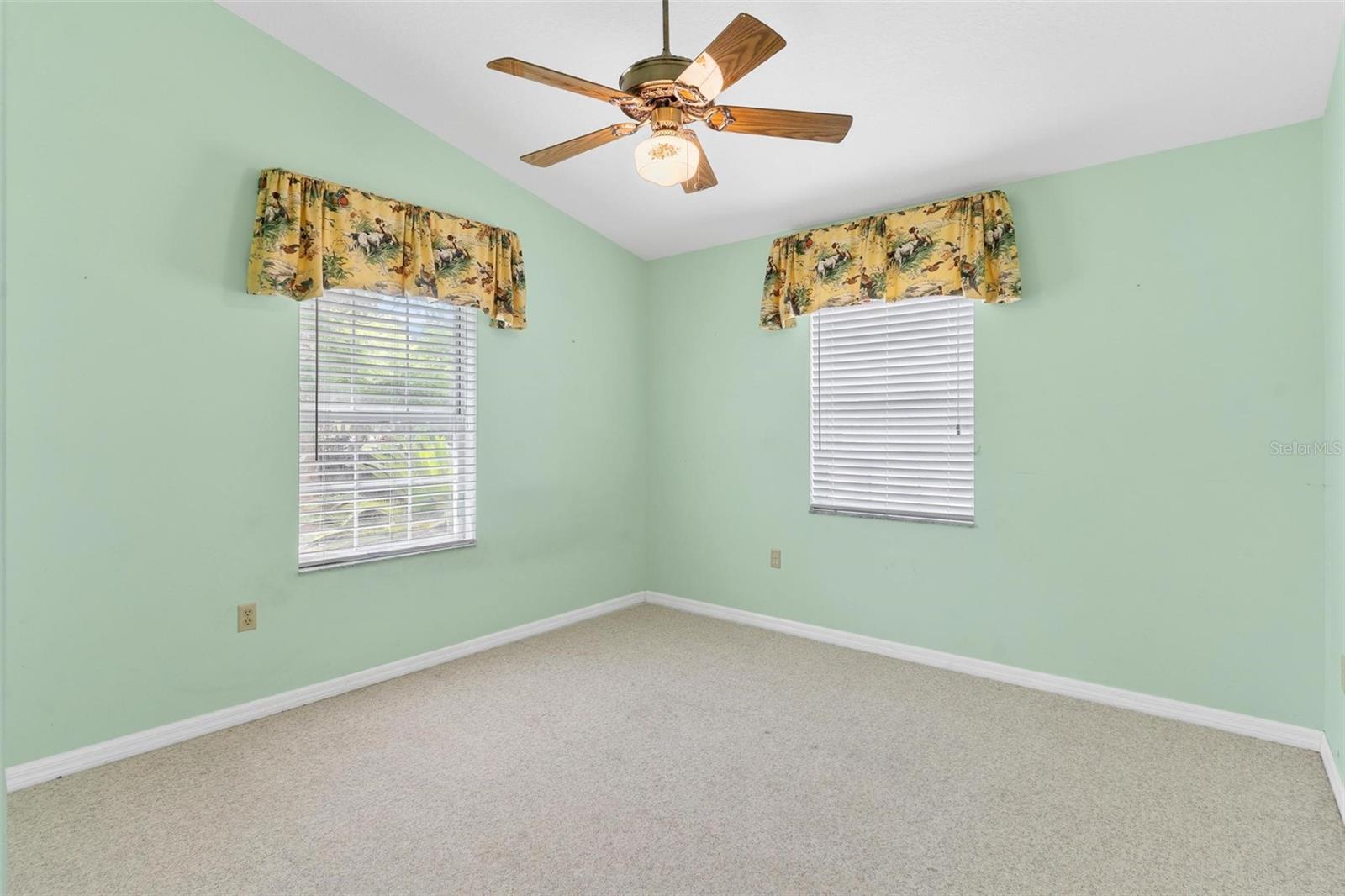 1 BONAIRE PL, UMATILLA, FL, 32784