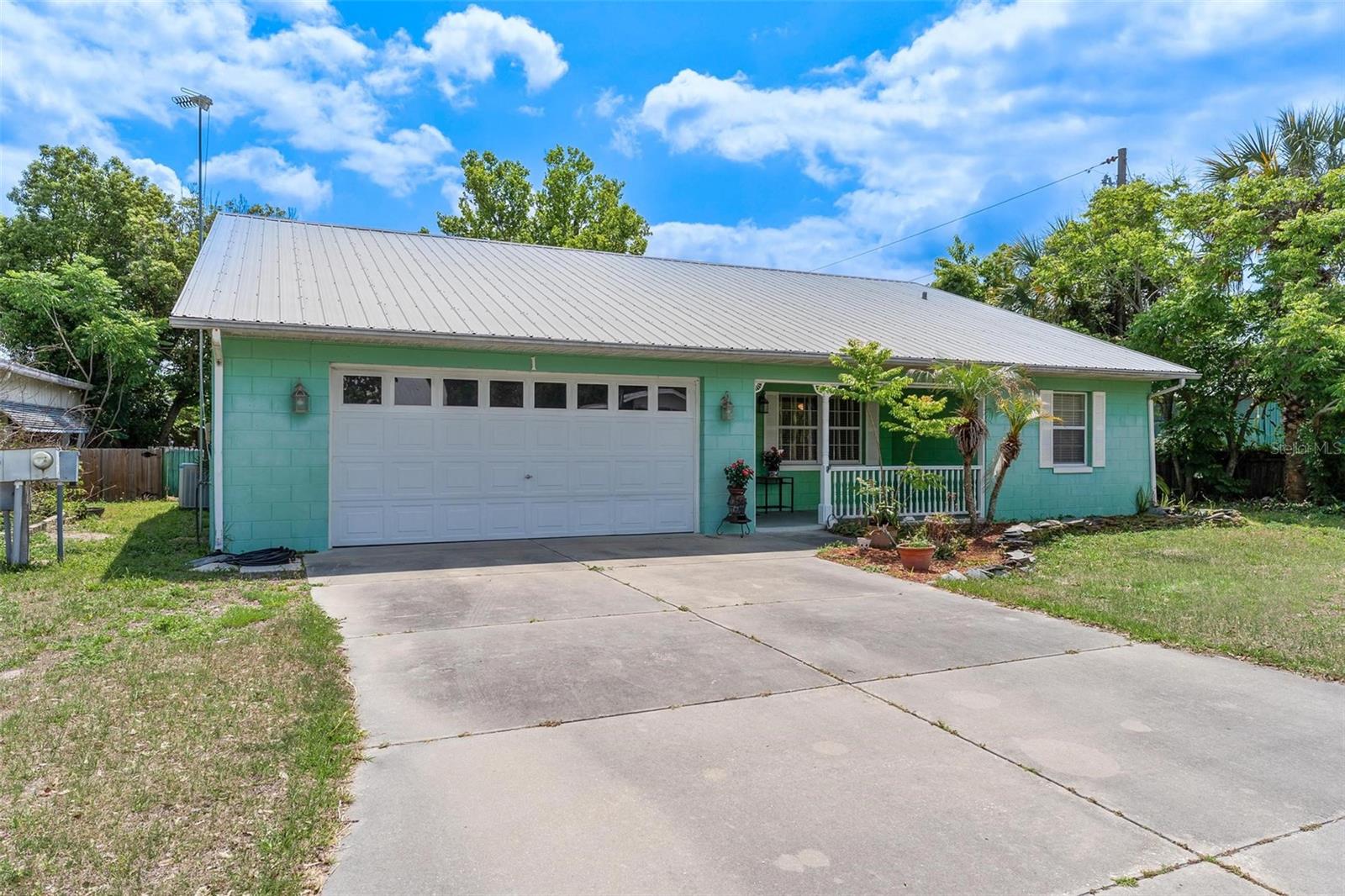 1 BONAIRE PL, UMATILLA, FL, 32784